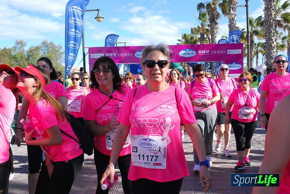 Carrera de la Mujer Valencia 2016: meta (de 1:22 a 1:32)