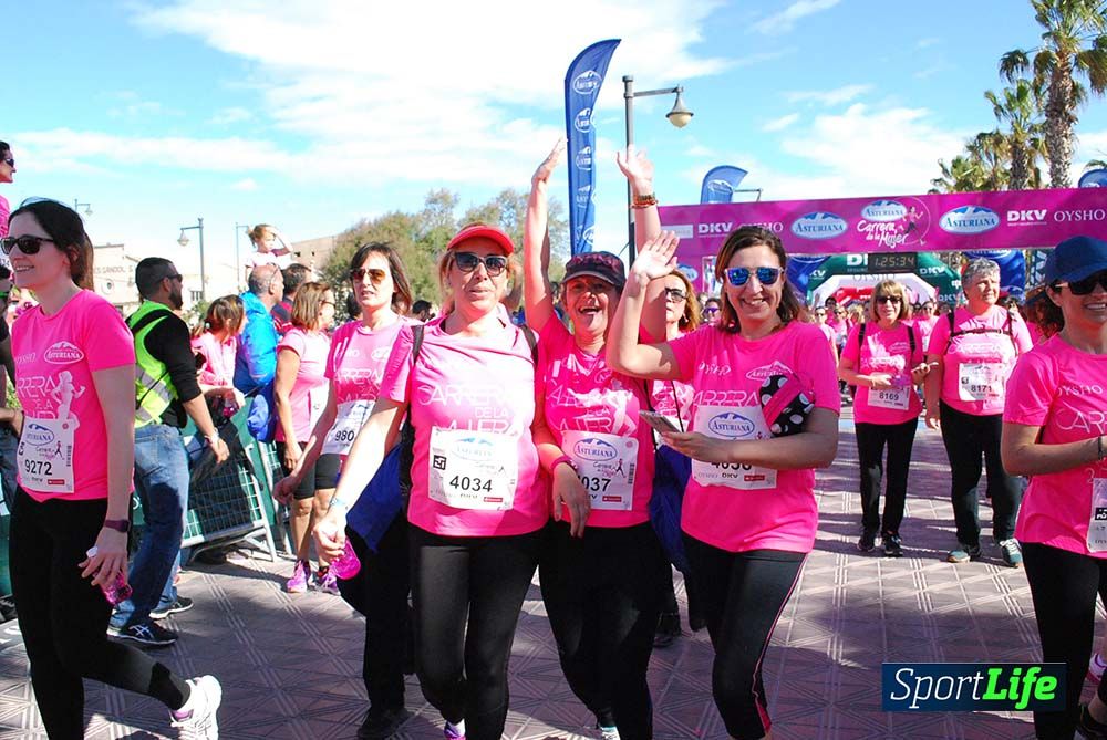 Carrera de la Mujer Valencia 2016: meta (de 1:22 a 1:32)