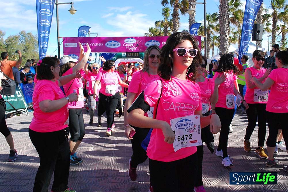 Carrera de la Mujer Valencia 2016: meta (de 1:22 a 1:32)