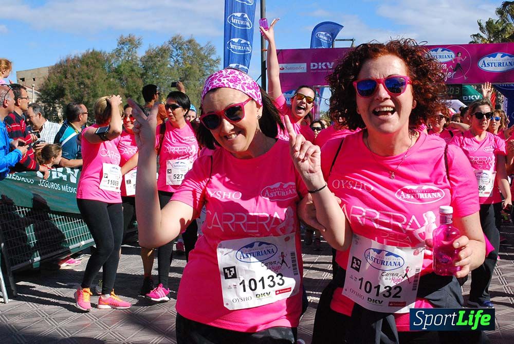Carrera de la Mujer Valencia 2016: meta (de 1:22 a 1:32)