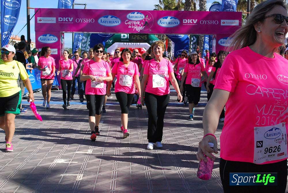 Carrera de la Mujer Valencia 2016: meta (de 1:22 a 1:32)
