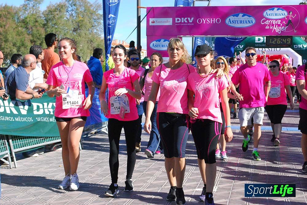 Carrera de la Mujer Valencia 2016: meta (de 1:22 a 1:32)
