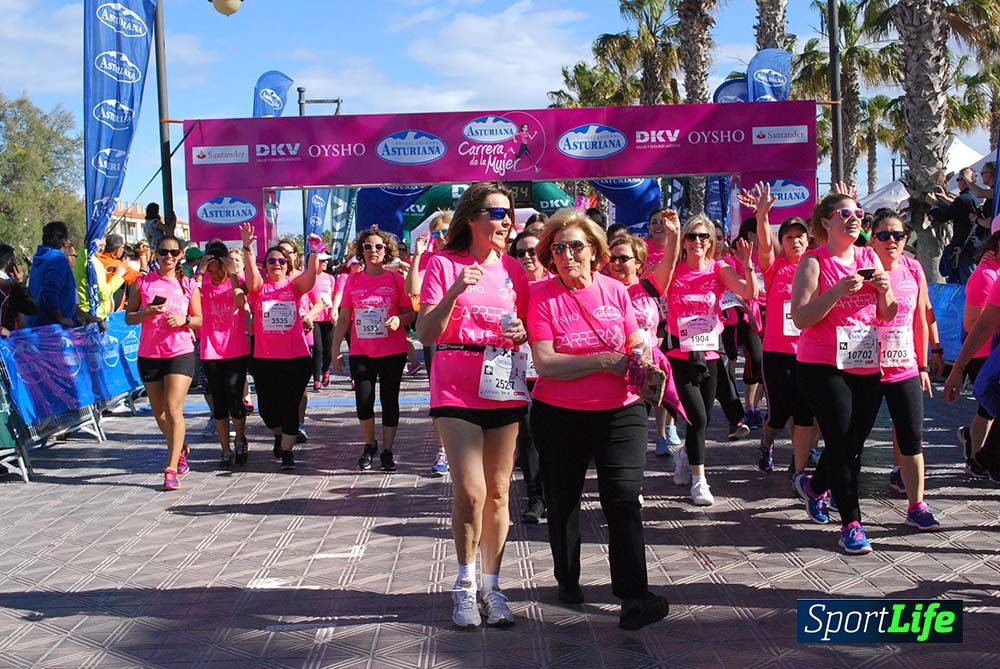 Carrera de la Mujer Valencia 2016: meta (de 1:22 a 1:32)