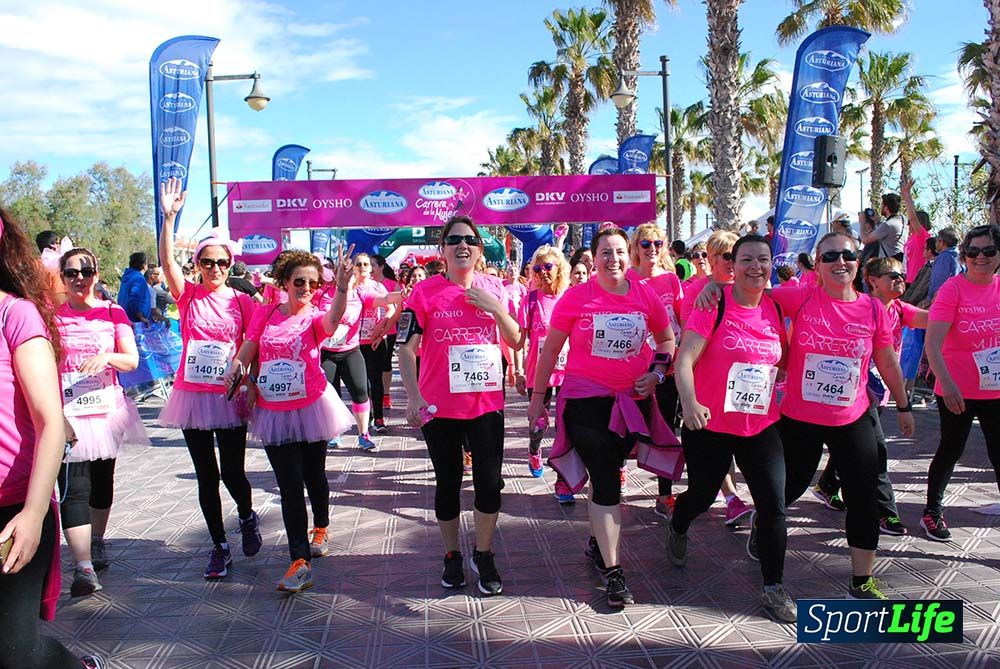 Carrera de la Mujer Valencia 2016: meta (de 1:22 a 1:32)