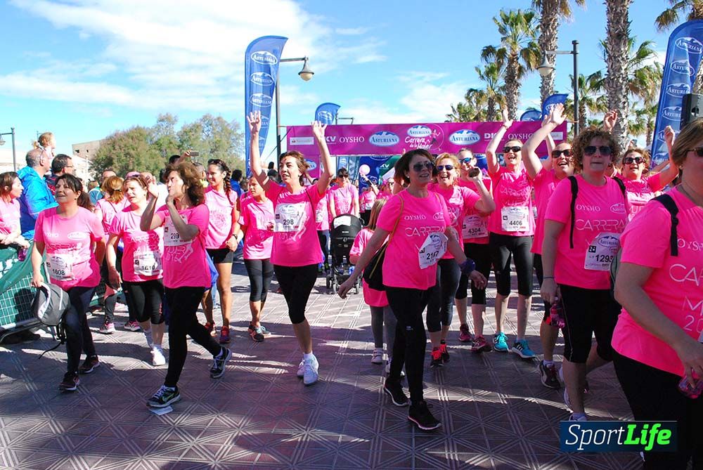 Carrera de la Mujer Valencia 2016: meta (de 1:22 a 1:32)