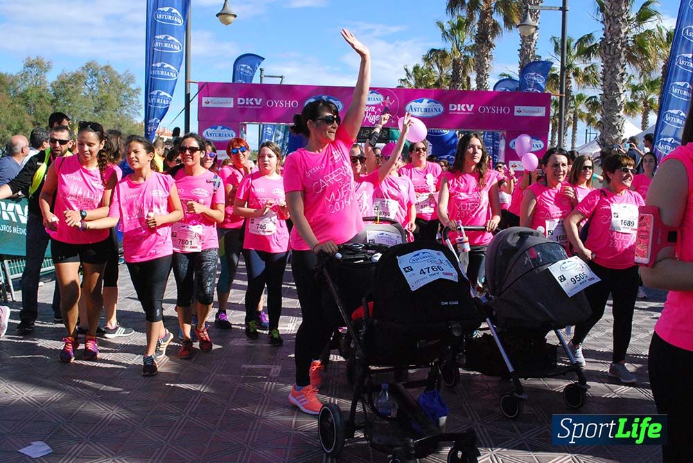 Carrera de la Mujer Valencia 2016: meta (de 1:22 a 1:32)