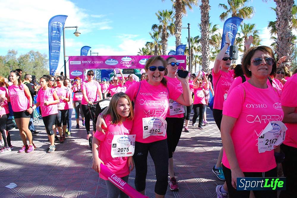Carrera de la Mujer Valencia 2016: meta (de 1:22 a 1:32)