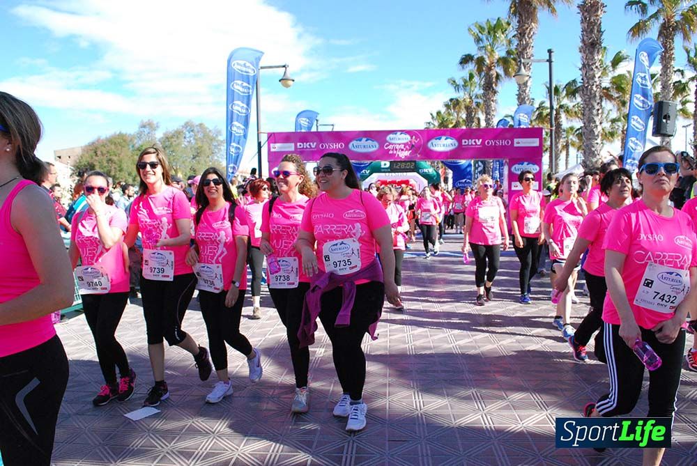 Carrera de la Mujer Valencia 2016: meta (de 1:22 a 1:32)