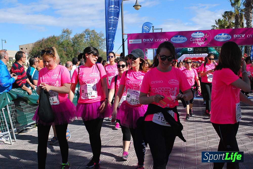 Carrera de la Mujer Valencia 2016: meta (de 1:22 a 1:32)