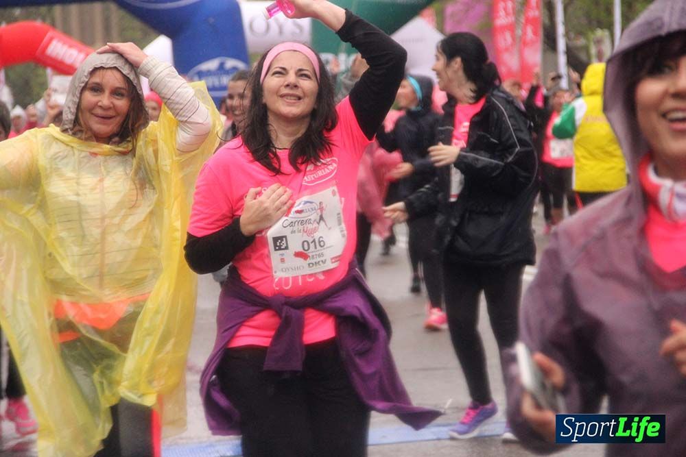 Carrera de la Mujer Madrid meta 5 Arco derecho de 10.16 a 10.33