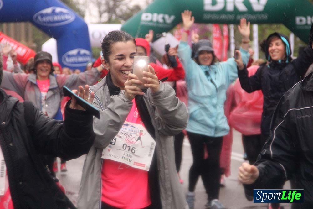 Carrera de la Mujer Madrid meta 5 Arco derecho de 10.16 a 10.33