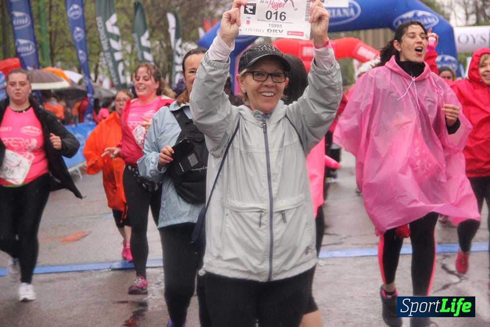 Carrera de la Mujer Madrid meta 5 Arco derecho de 10.16 a 10.33