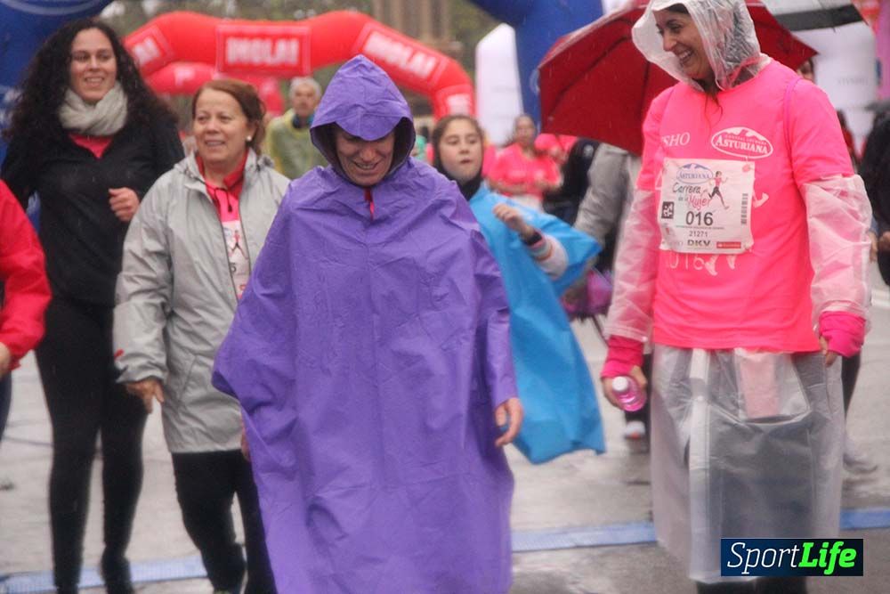 Carrera de la Mujer Madrid meta 5 Arco derecho de 10.16 a 10.33