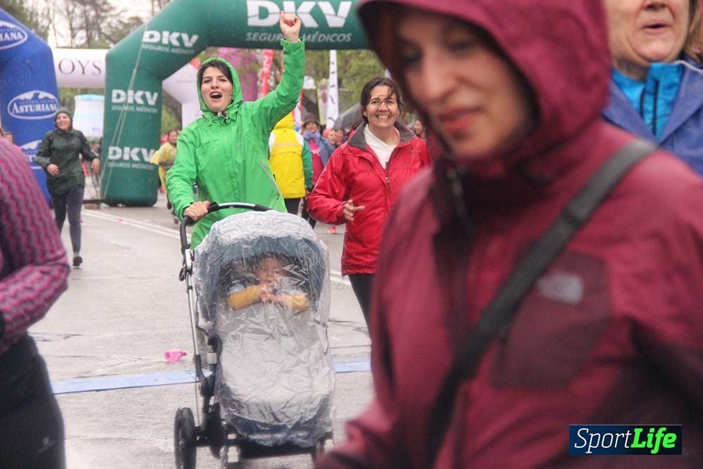 Carrera de la Mujer Madrid meta 5 Arco derecho de 10.16 a 10.33