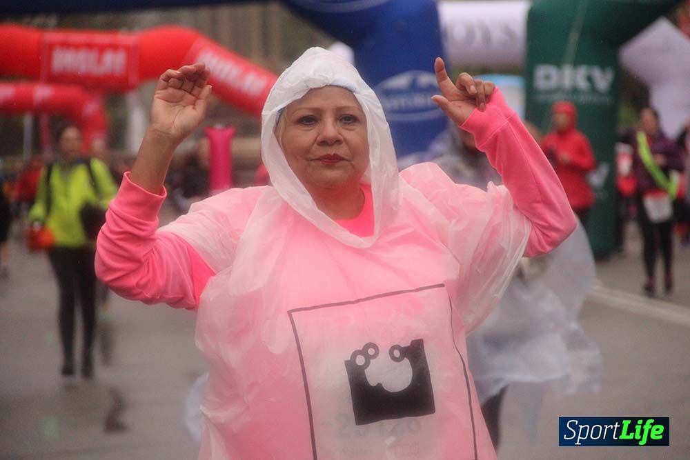 Carrera de la Mujer Madrid meta 5 Arco derecho de 10.16 a 10.33