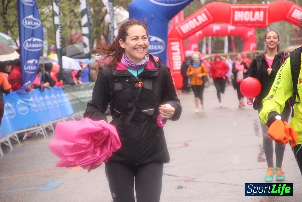Carrera de la Mujer Madrid meta 5 Arco derecho de 10.16 a 10.33