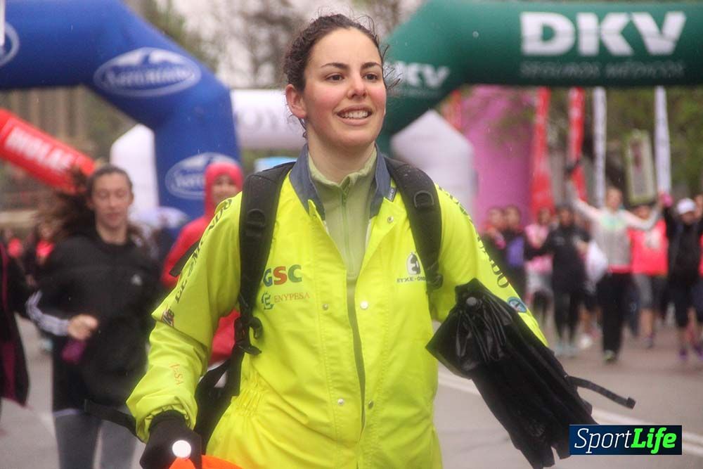Carrera de la Mujer Madrid meta 5 Arco derecho de 10.16 a 10.33