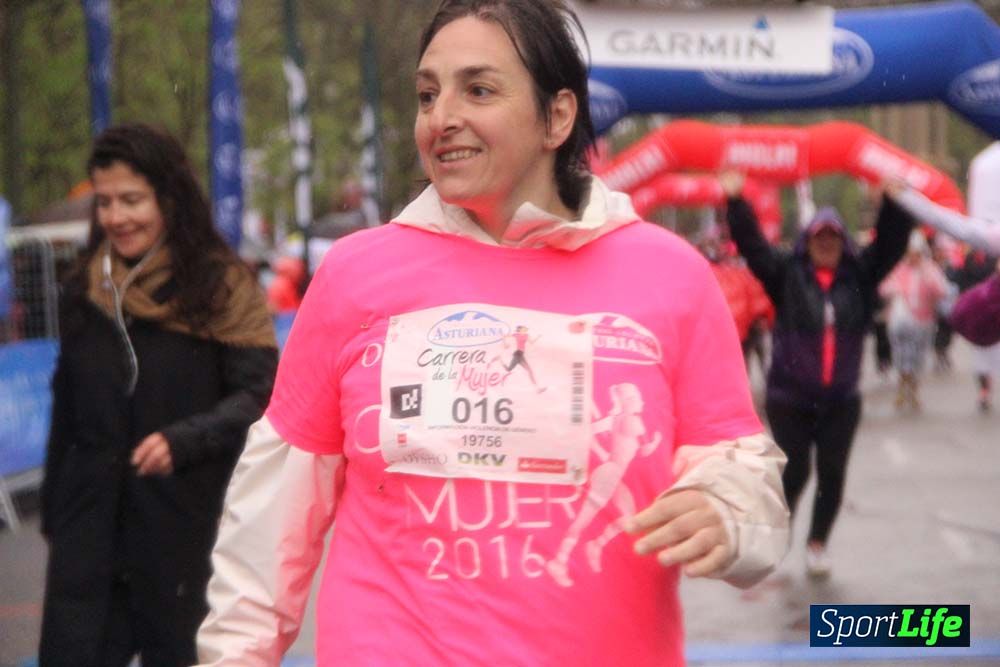 Carrera de la Mujer Madrid meta 5 Arco derecho de 10.16 a 10.33