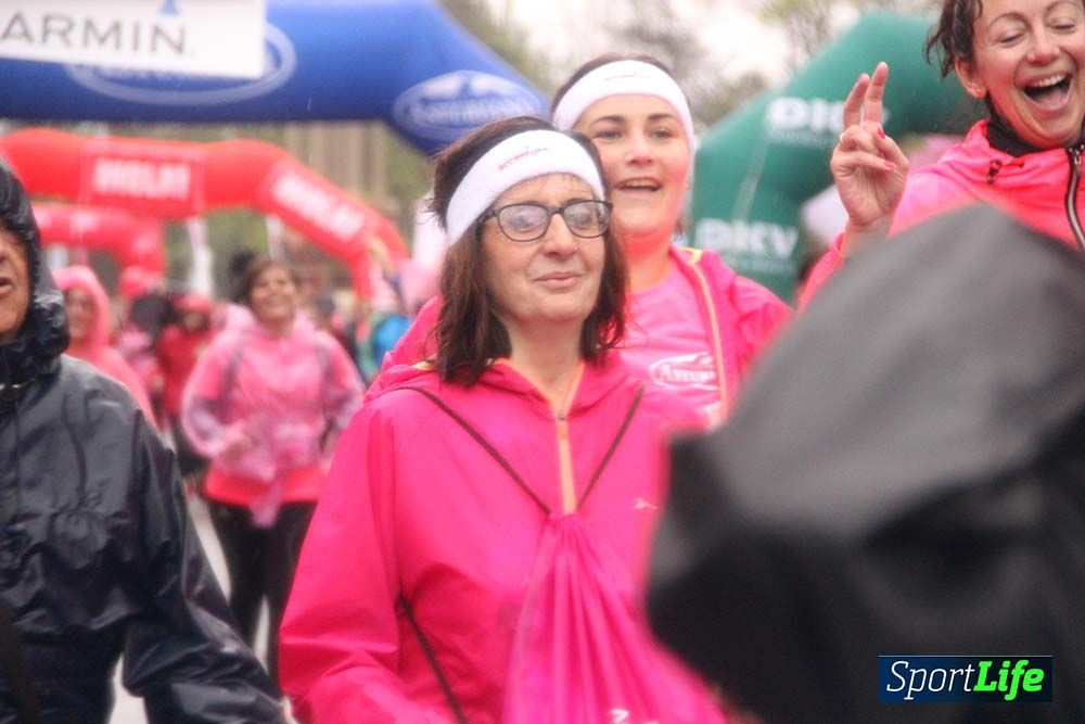 Carrera de la Mujer Madrid meta 5 Arco derecho de 10.16 a 10.33