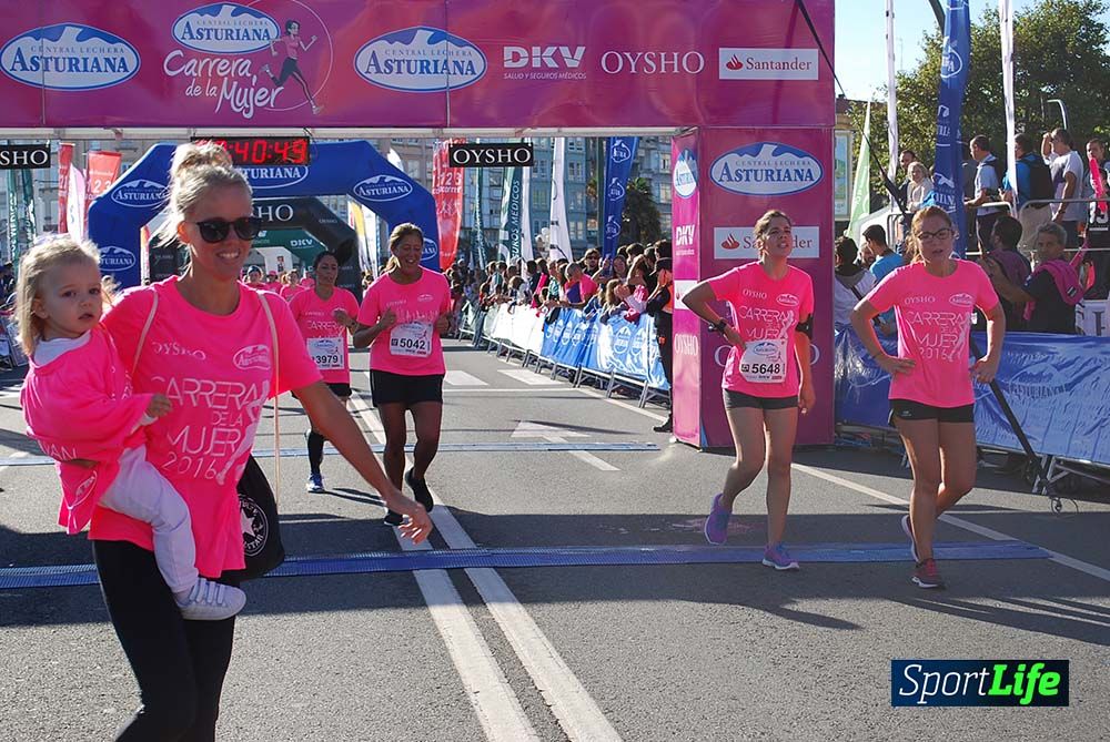 Carrera de la Mujer A Coruña meta 3 (de 00:40 a 00:45)