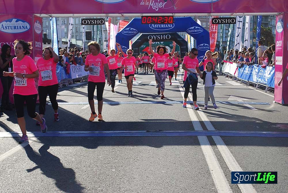 Carrera de la Mujer A Coruña meta 3 (de 00:40 a 00:45)