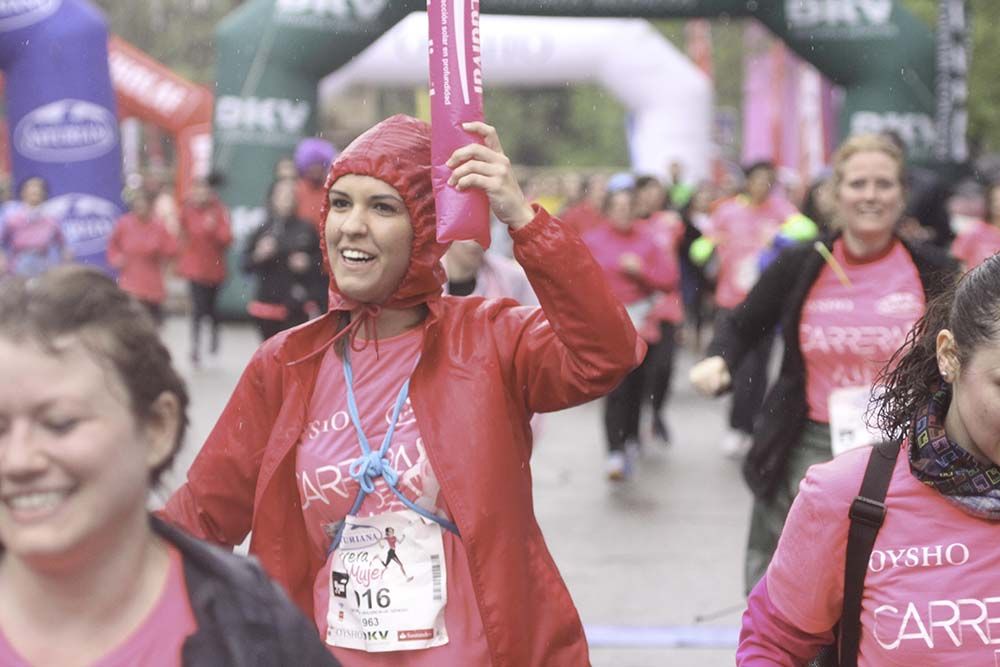 Carrera de la Mujer Madrid Meta 10 Arco izquierdo de 9.48 a 10.00