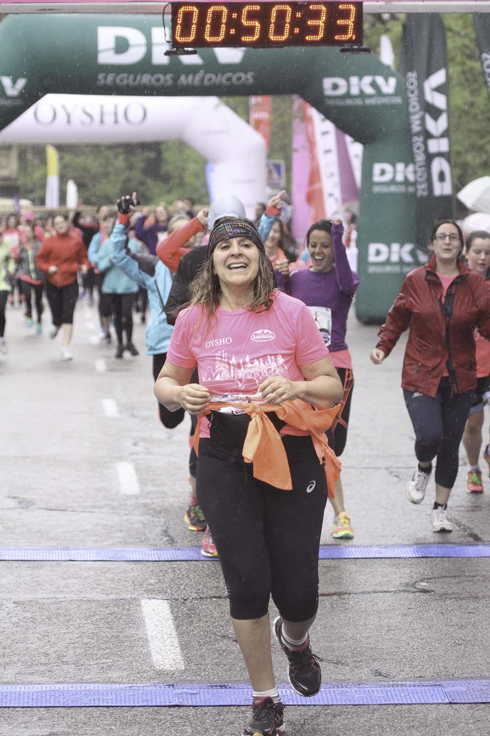 Carrera de la Mujer Madrid Meta 10 Arco izquierdo de 9.48 a 10.00