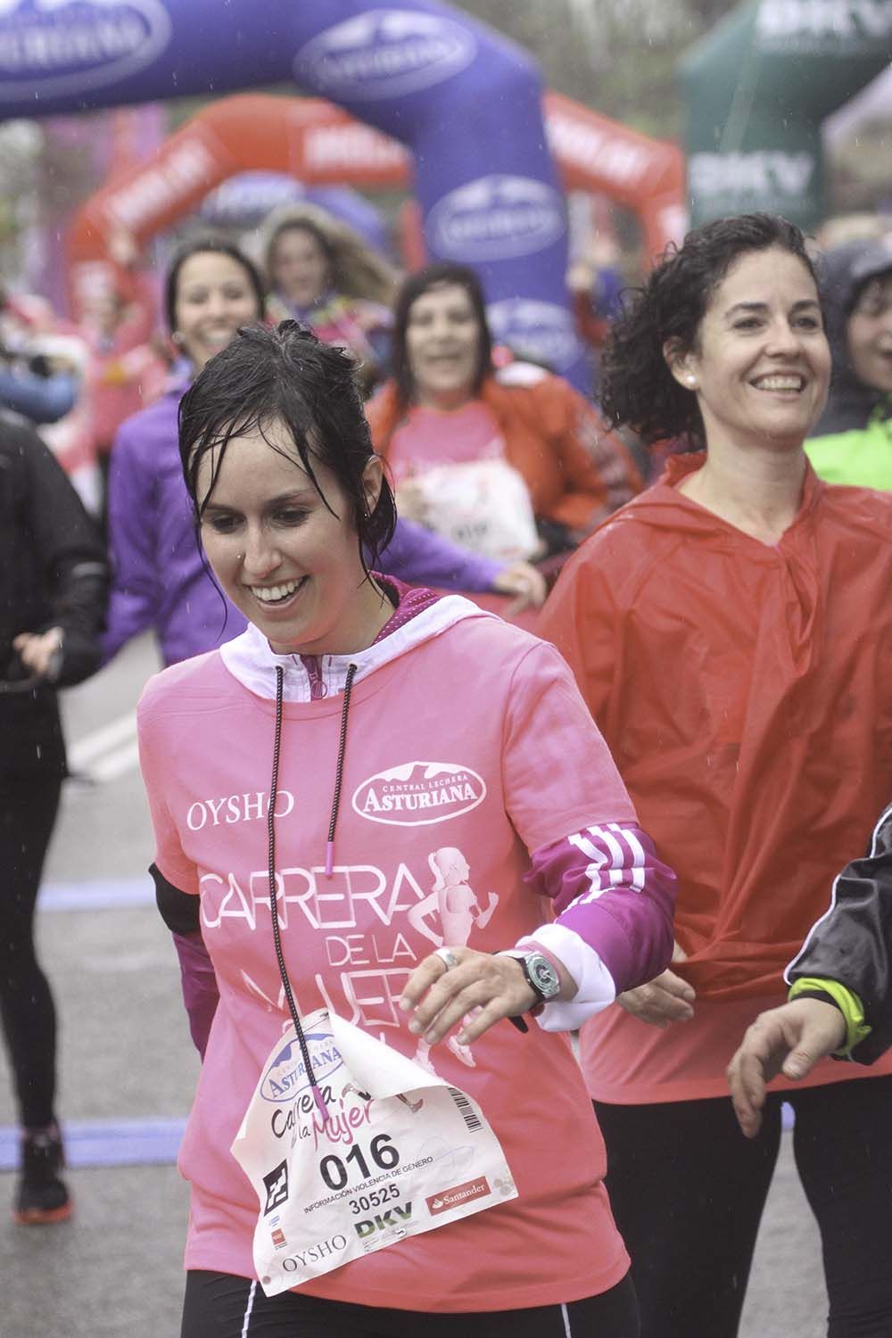 Carrera de la Mujer Madrid Meta 10 Arco izquierdo de 9.48 a 10.00