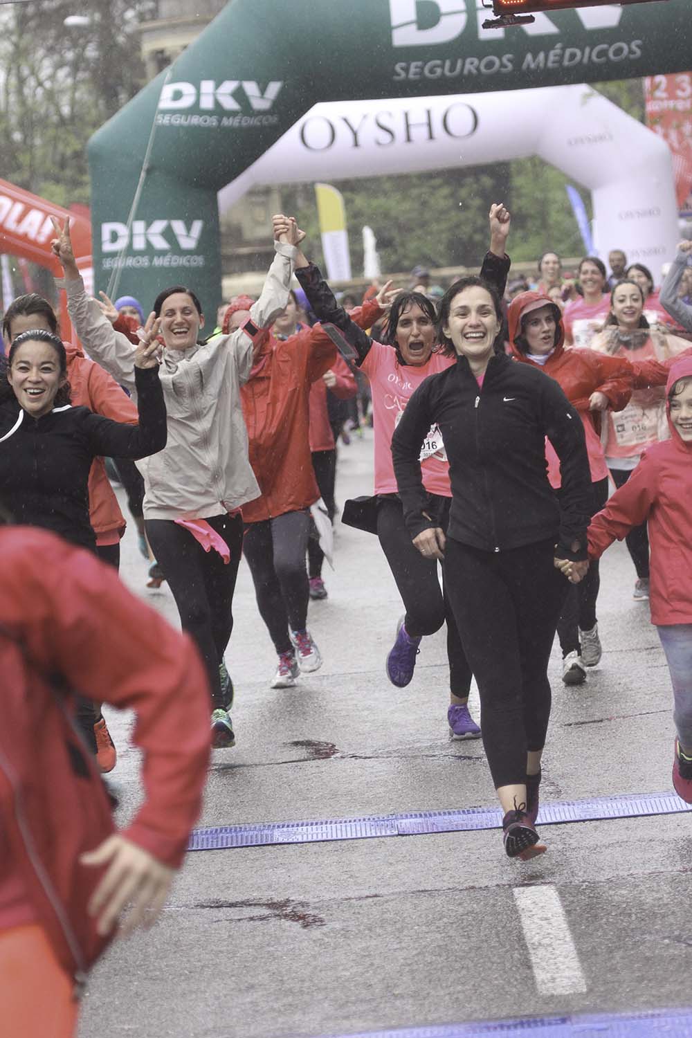 Carrera de la Mujer Madrid Meta 10 Arco izquierdo de 9.48 a 10.00