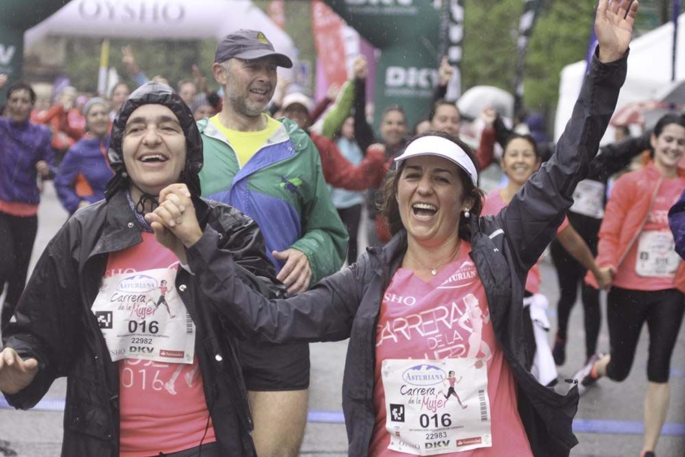 Carrera de la Mujer Madrid Meta 10 Arco izquierdo de 9.48 a 10.00