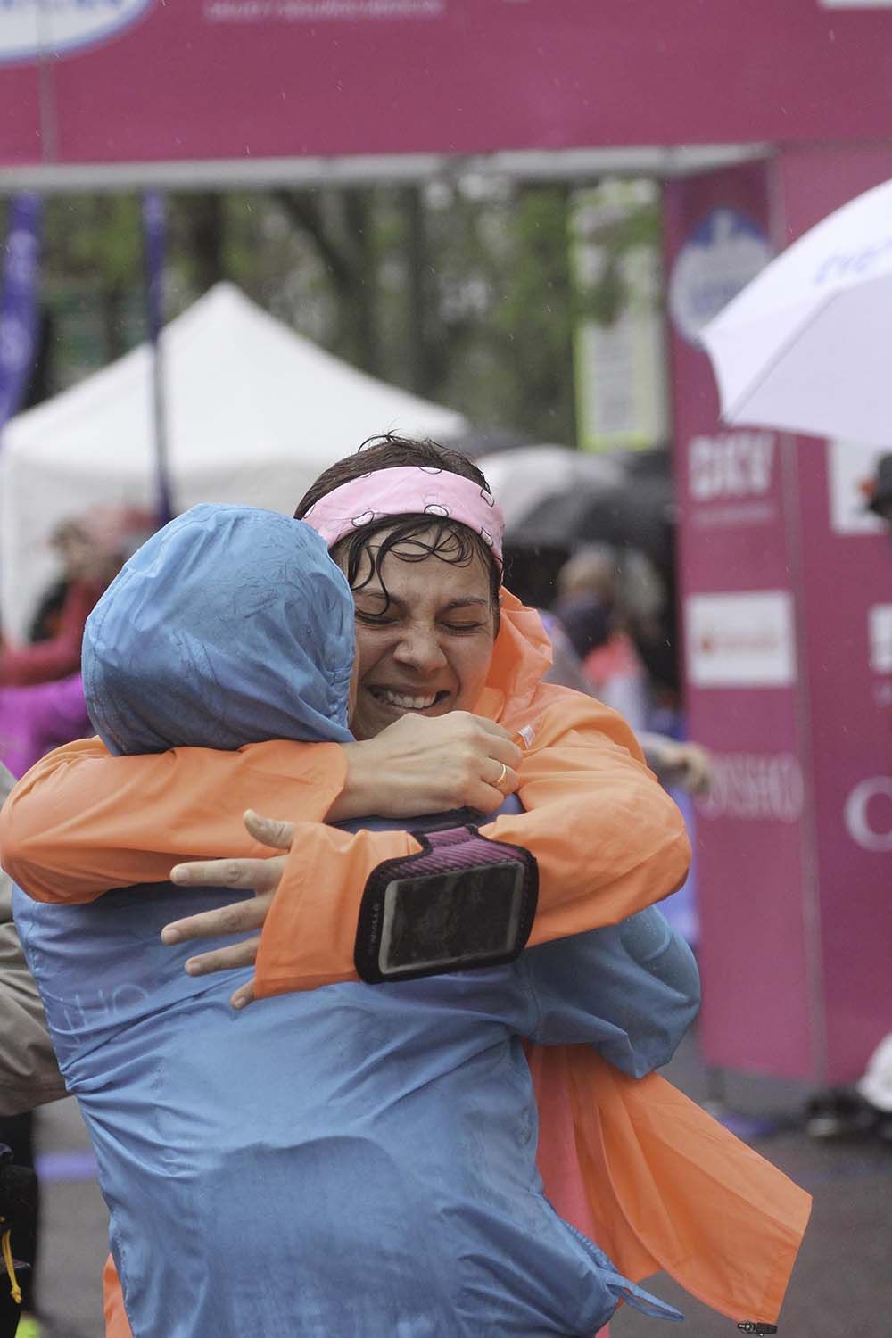 Carrera de la Mujer Madrid Meta 10 Arco izquierdo de 9.48 a 10.00