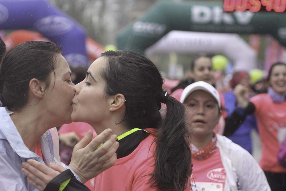 Carrera de la Mujer Madrid Meta 10 Arco izquierdo de 9.48 a 10.00