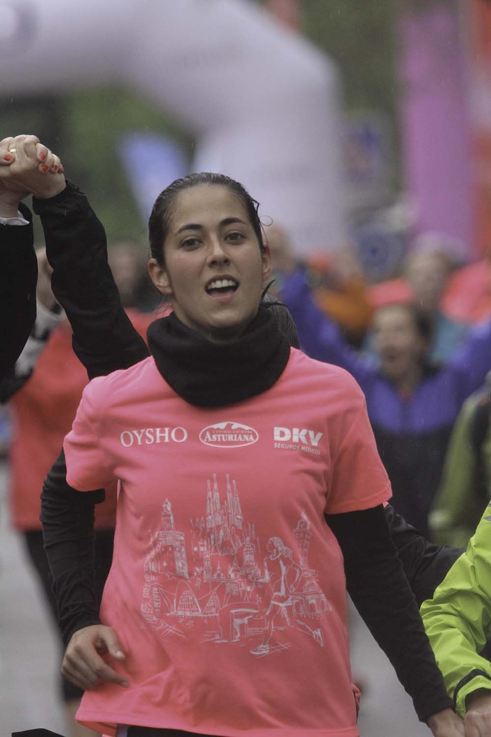Carrera de la Mujer Madrid Meta 10 Arco izquierdo de 9.48 a 10.00