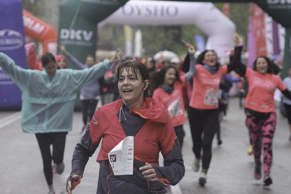 Carrera de la Mujer Madrid Meta 10 Arco izquierdo de 9.48 a 10.00