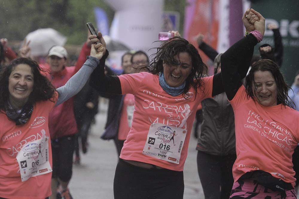 Carrera de la Mujer Madrid Meta 10 Arco izquierdo de 9.48 a 10.00