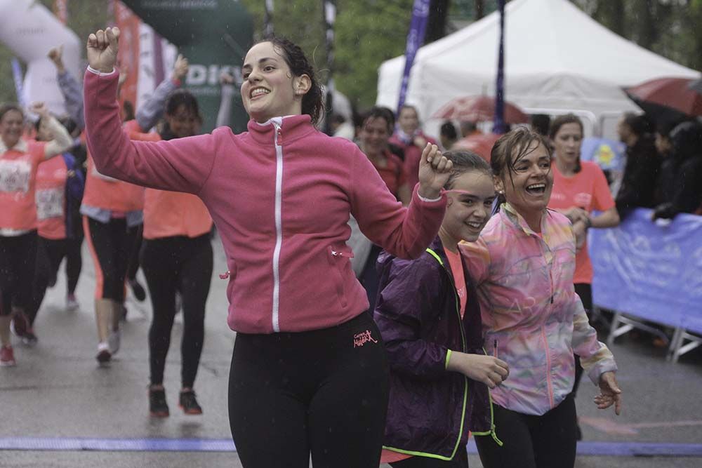 Carrera de la Mujer Madrid Meta 10 Arco izquierdo de 9.48 a 10.00