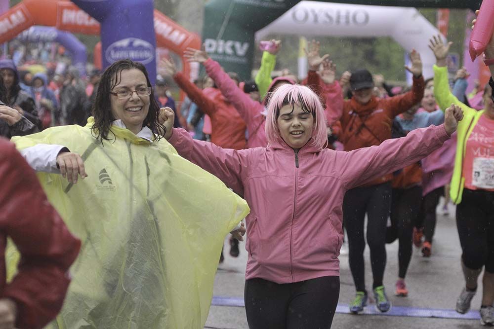 Carrera de la Mujer Madrid Meta 10 Arco izquierdo de 9.48 a 10.00
