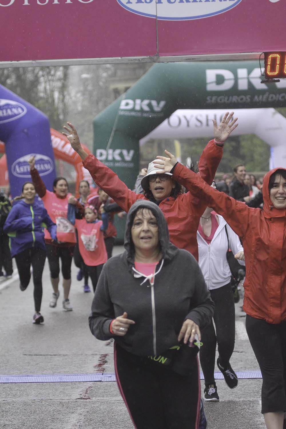 Carrera de la Mujer Madrid Meta 10 Arco izquierdo de 9.48 a 10.00