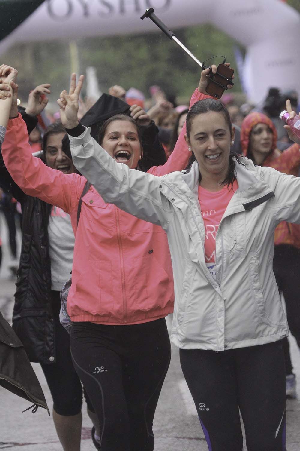 Carrera de la Mujer Madrid Meta 10 Arco izquierdo de 9.48 a 10.00