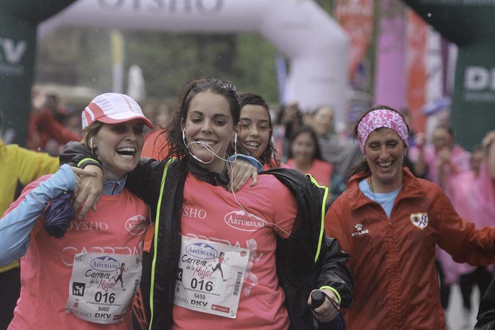 Carrera de la Mujer Madrid Meta 10 Arco izquierdo de 9.48 a 10.00
