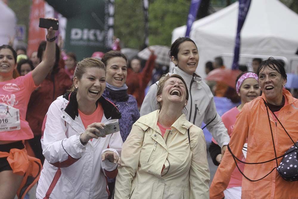 Carrera de la Mujer Madrid Meta 10 Arco izquierdo de 9.48 a 10.00