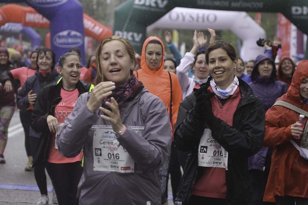 Carrera de la Mujer Madrid Meta 10 Arco izquierdo de 9.48 a 10.00