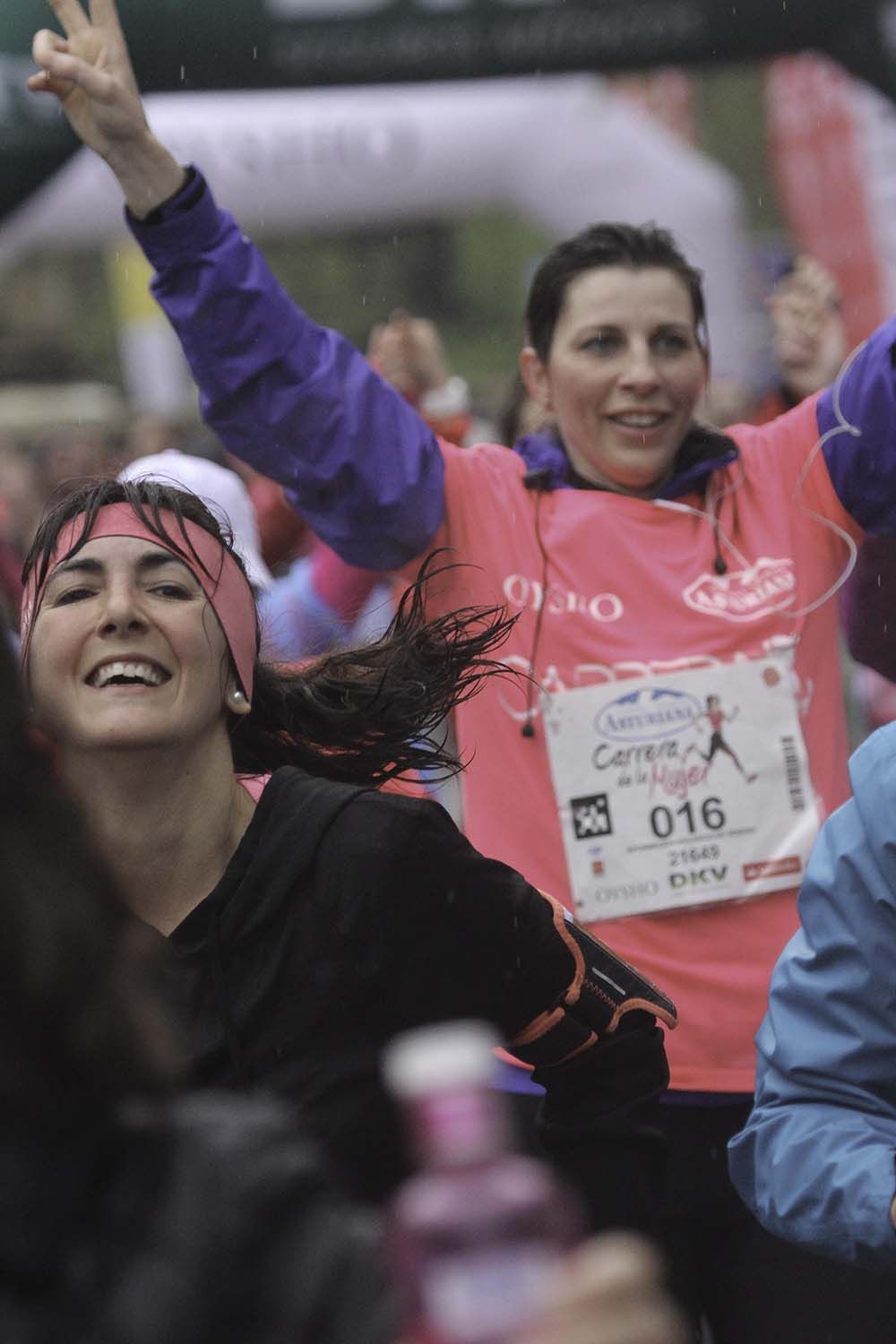 Carrera de la Mujer Madrid Meta 10 Arco izquierdo de 9.48 a 10.00