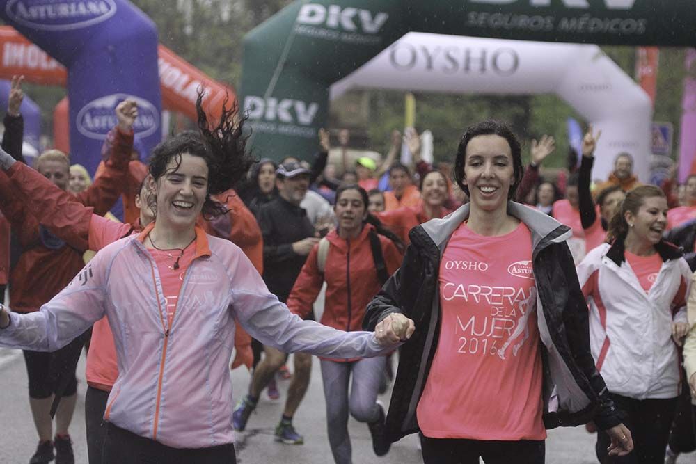 Carrera de la Mujer Madrid Meta 10 Arco izquierdo de 9.48 a 10.00
