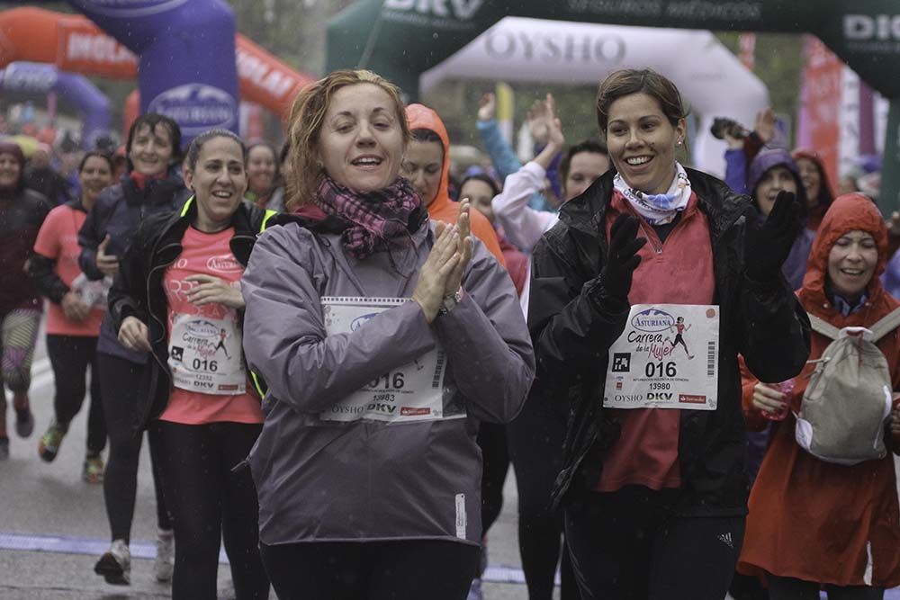 Carrera de la Mujer Madrid Meta 10 Arco izquierdo de 9.48 a 10.00