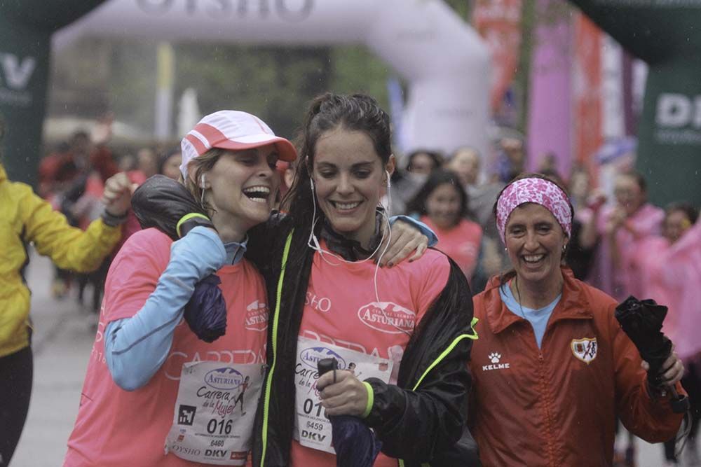 Carrera de la Mujer Madrid Meta 10 Arco izquierdo de 9.48 a 10.00