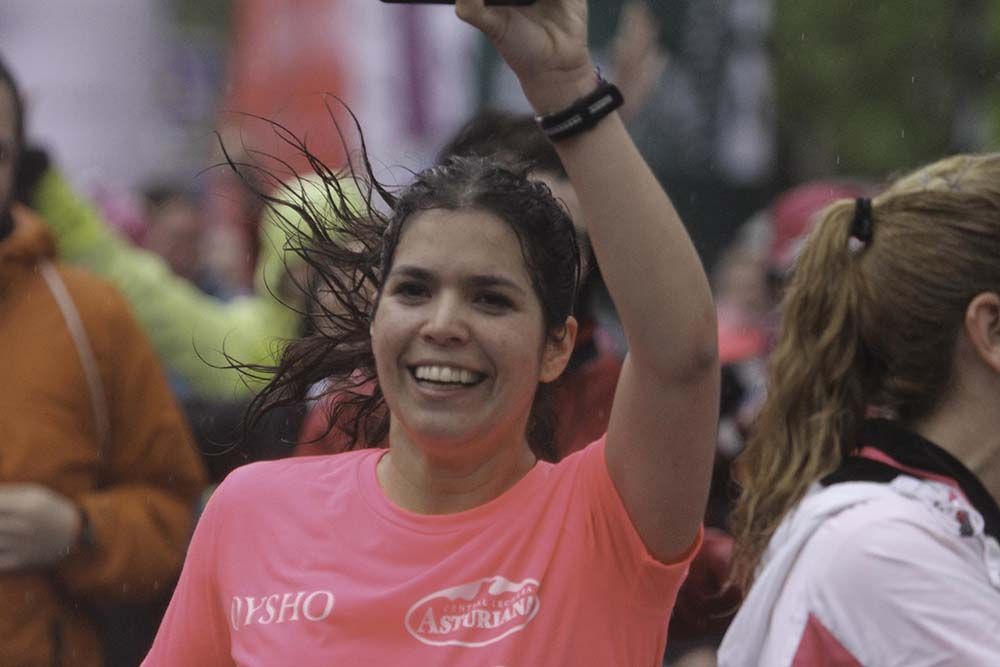 Carrera de la Mujer Madrid Meta 10 Arco izquierdo de 9.48 a 10.00