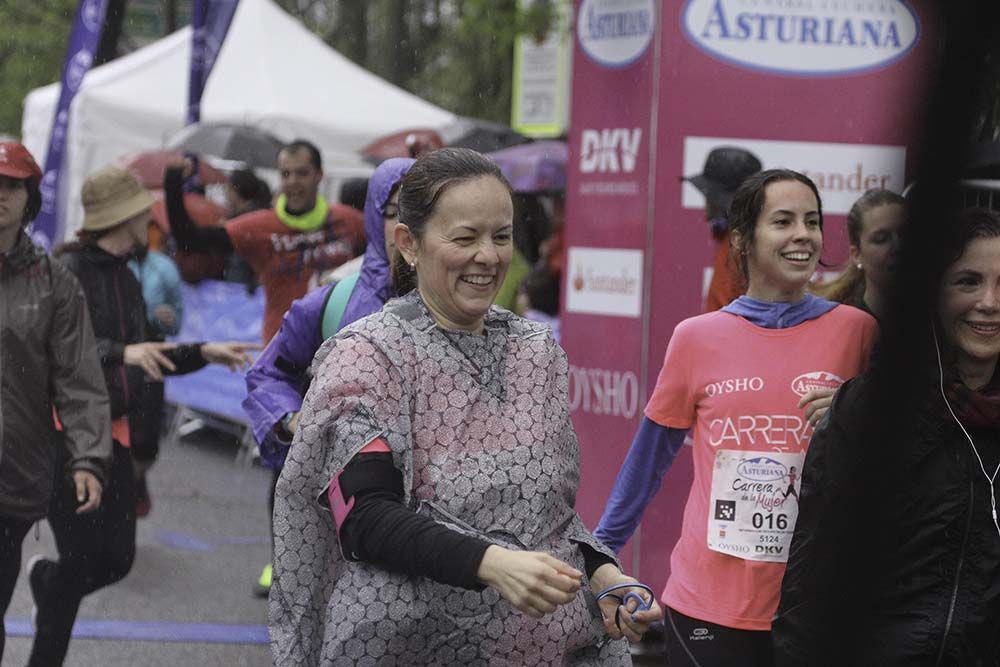 Carrera de la Mujer Madrid Meta 10 Arco izquierdo de 9.48 a 10.00