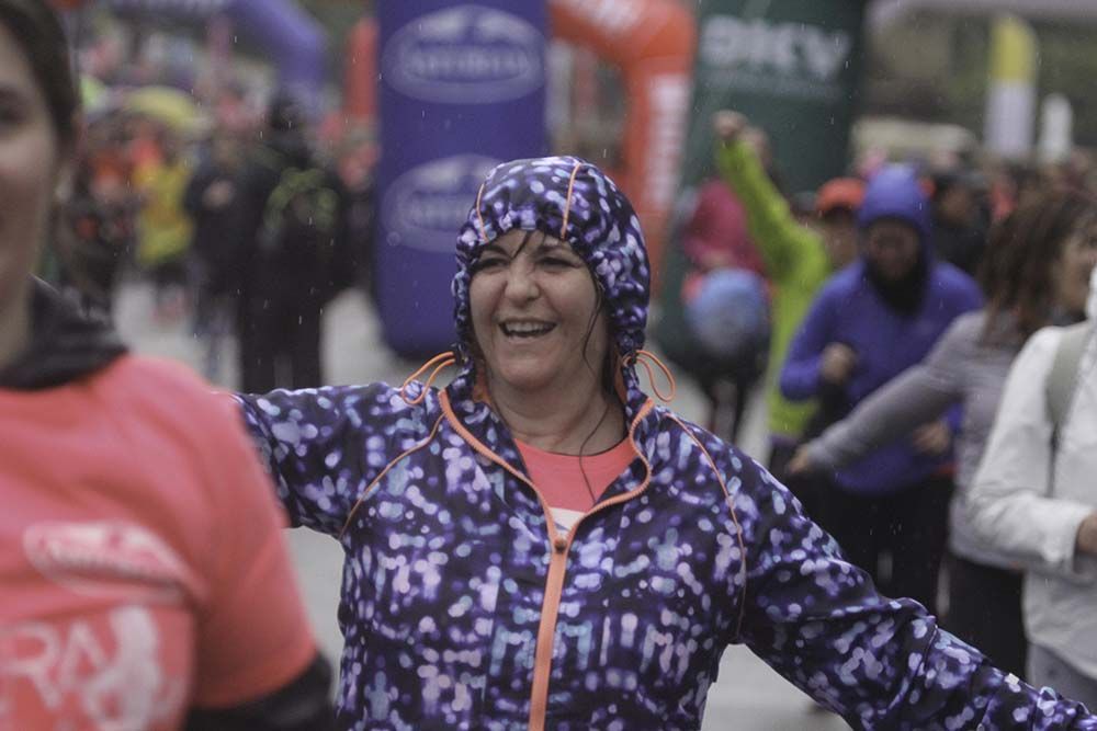 Carrera de la Mujer Madrid Meta 10 Arco izquierdo de 9.48 a 10.00