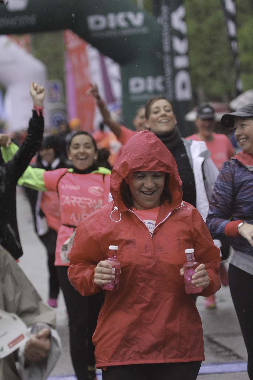 Carrera de la Mujer Madrid Meta 10 Arco izquierdo de 9.48 a 10.00
